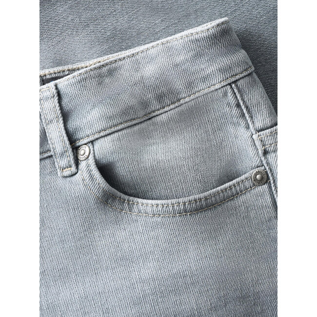 2613 Straight Wide Fit Jeans Grey 1149 Used Grey Denim