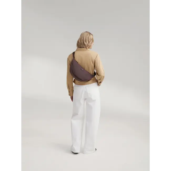 Puffy Adult Fannypack Brown