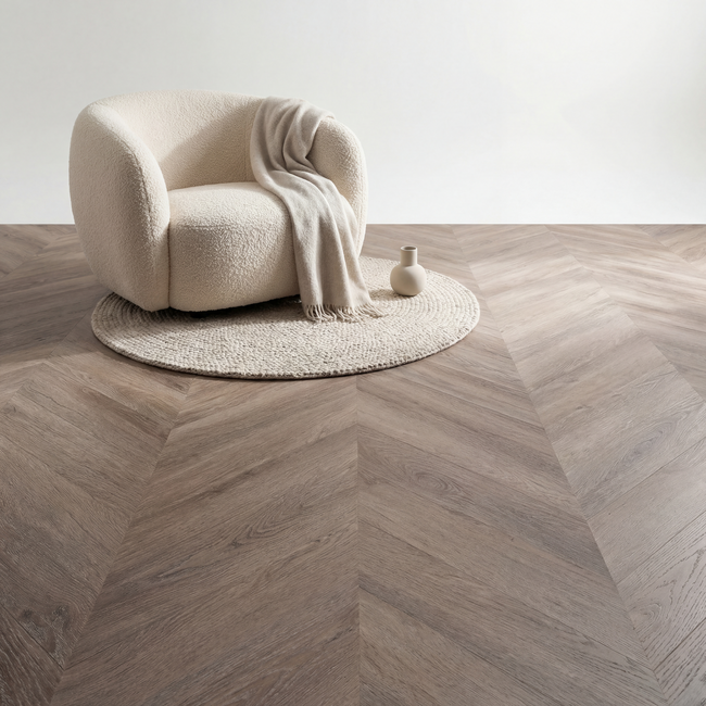 yarenza. Lux Tenebrae Hongaarse Punt Smoky Oak Plak PVC