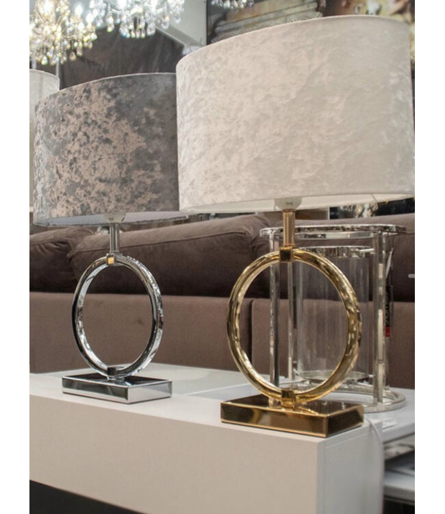 Lampe annulaire avec abat-jour