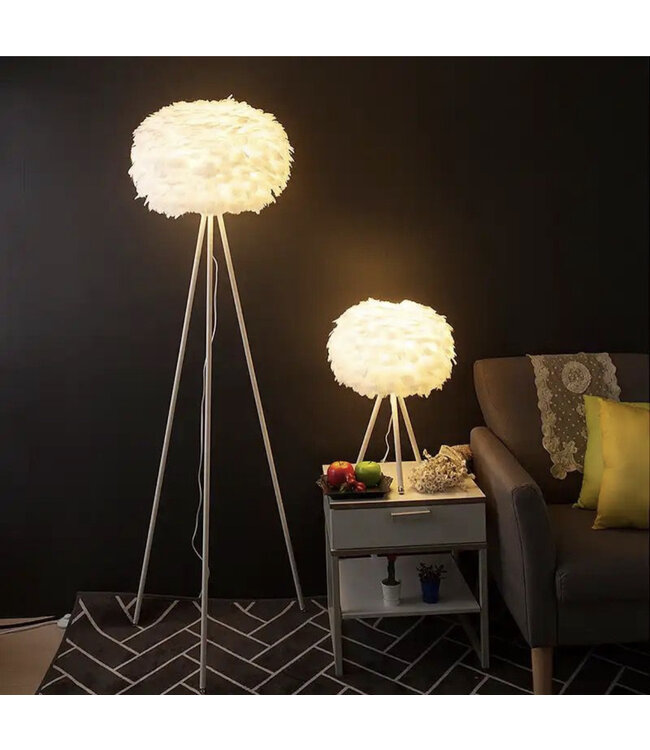 Lampe de table avec plumes