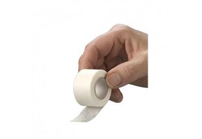 HEKA plast non woven hechtpleister 1m x 2,5cm (per stuk)