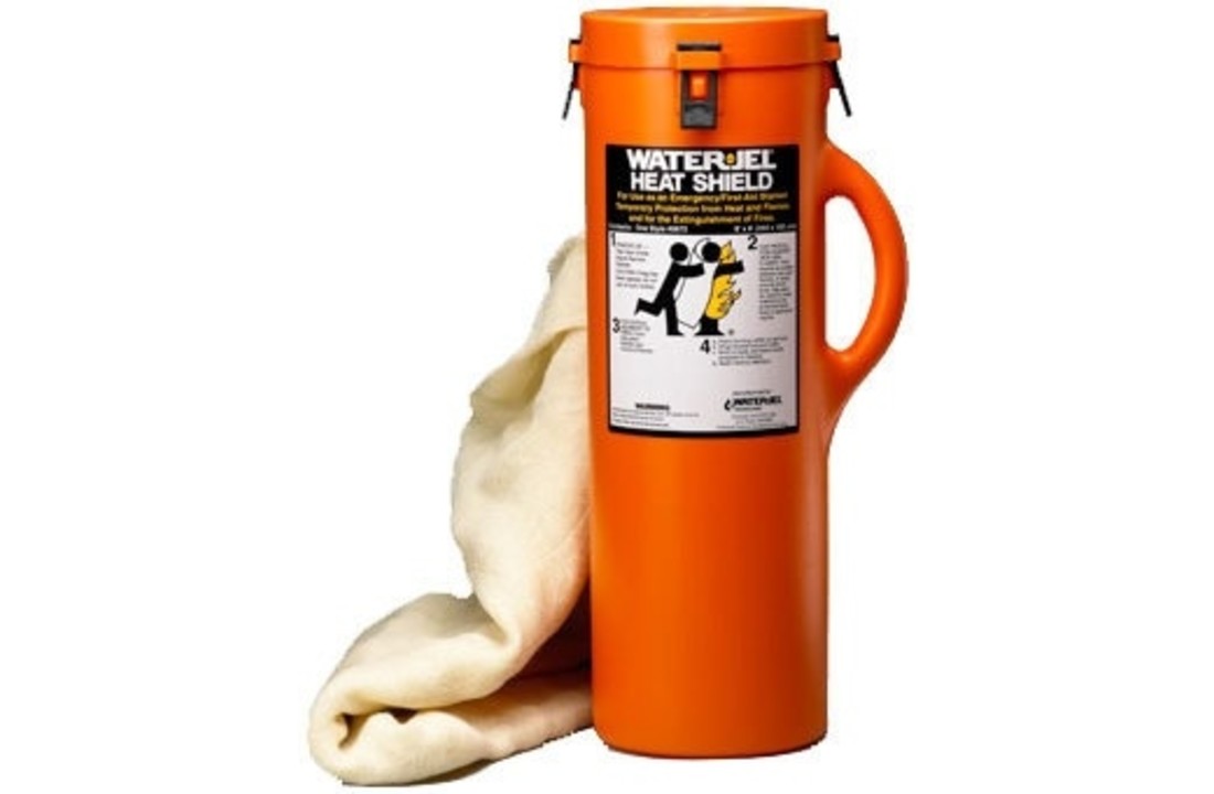 Löschdecke (2,44 m x 1,83 m) Water-Jel - in Kunststoffhalter