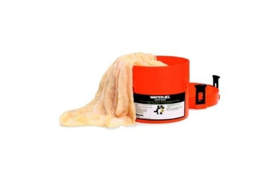 Löschdecke (0,91 m x 0,76 m) Water-Jel - in Kunststoffhalter