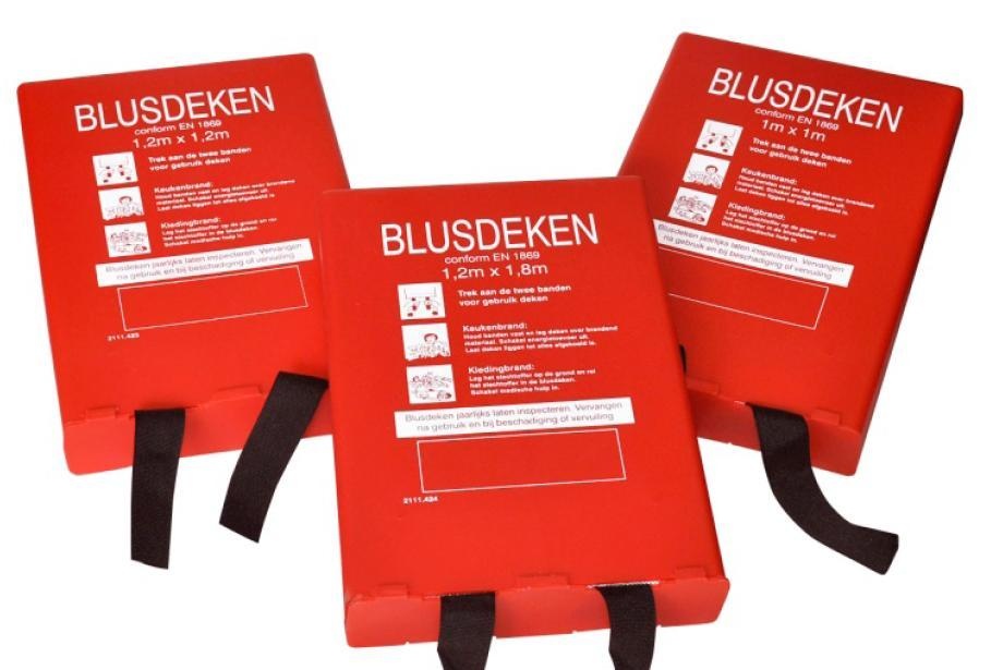 Blusdeken in platte container (diverse maten)