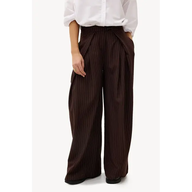 Loavies BREWED WITH LOVE