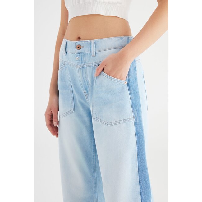 Cup of Joe selena jeans contrast side