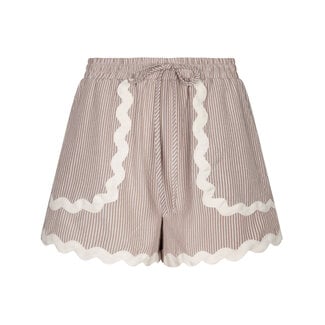 Ydence short isabel sand