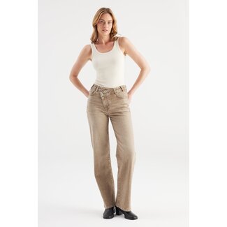 Cup of Joe cora jeans peaunut denim
