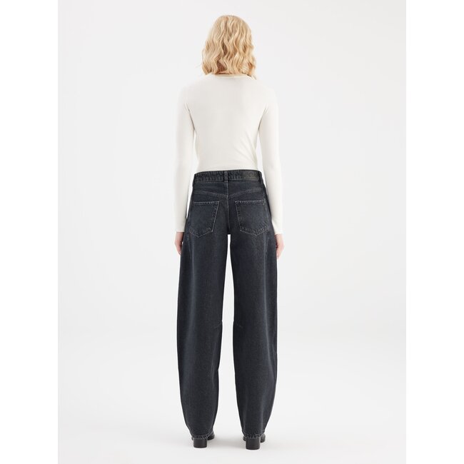 Cup of Joe barrel jeans clara black vintage