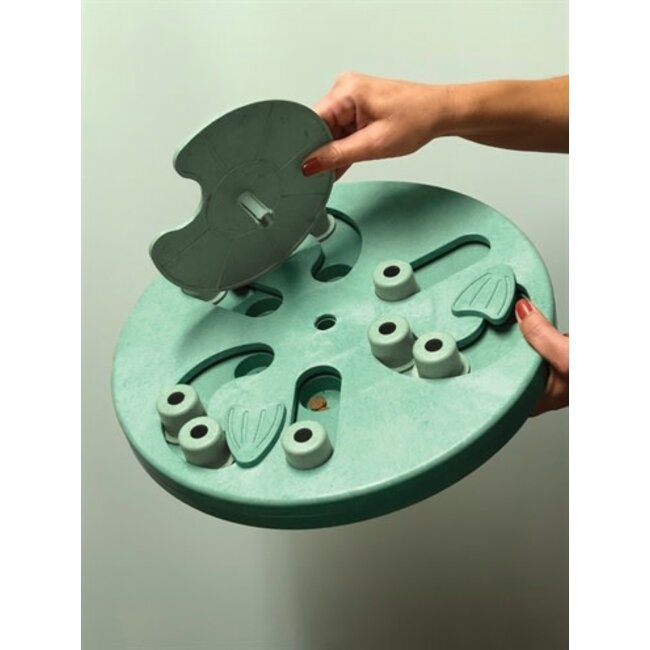 Nina Ottosson Worker Composiet