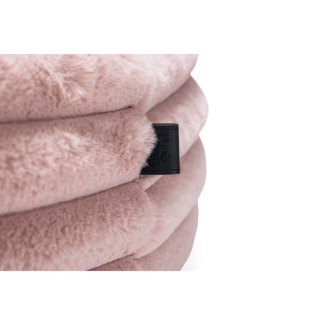 BZ Designed by Lotte Reza Roze