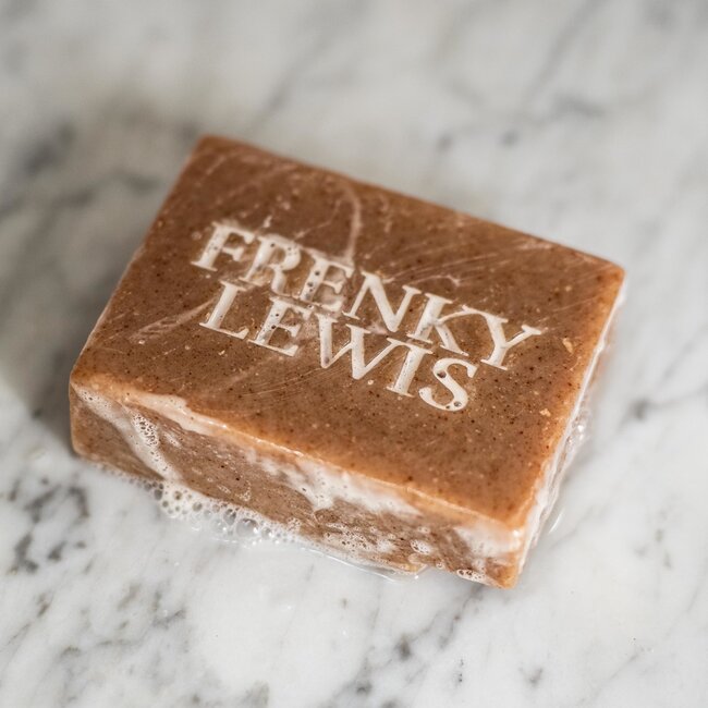 Frenky Lewis Dog Shampoo Bar - Rozemarijn, Eikenmos, Patchouly
