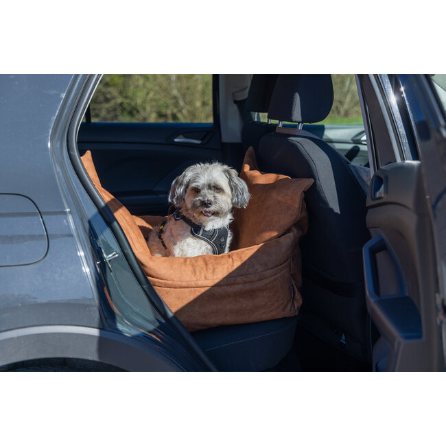 Beeztees Lua - Autostoel Hond - Cognac - 55x55x40 cm