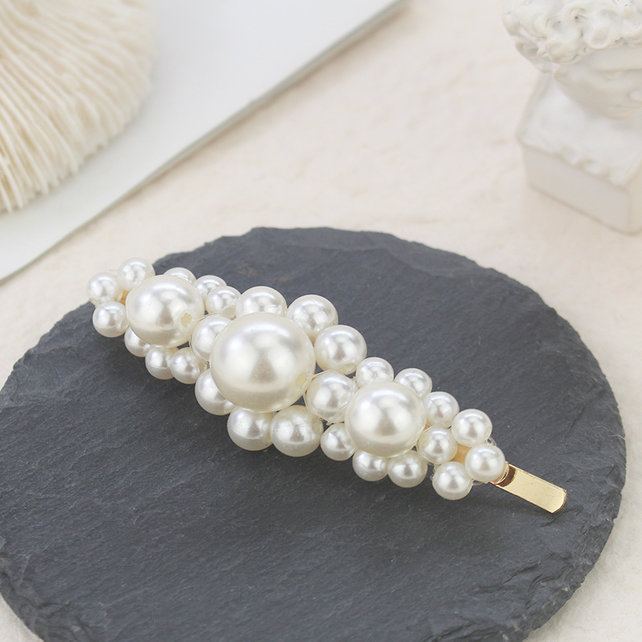 Haarspeld / haarschuif met parels losangevorm