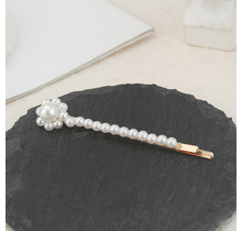 Haarspeld / haarschuif met parels bloemvorm