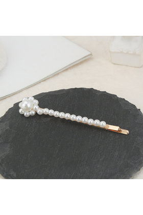 Haarspeld / haarschuif met parels bloemvorm