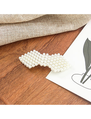 Haarknip met pareltjes ruitvorm