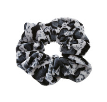 Scrunchie panterprint groot velvet zwart/grijs/wit