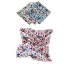 Sjaaltje gebloemd - roze