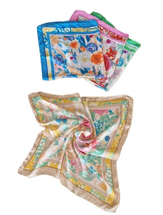 Sjaaltje met bloemenprint - beige