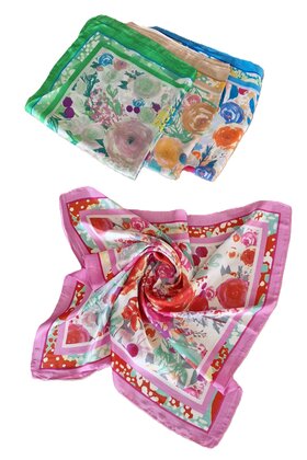 Sjaaltje met bloemenprint - fuchsia