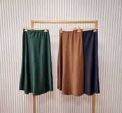 Rok Joanne - donkergroen satijn