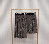 Rok plissé lang model - olijf/bordeaux dessin