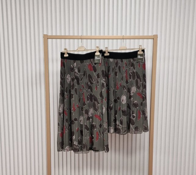 Rok plissé lang model - olijf/bordeaux dessin