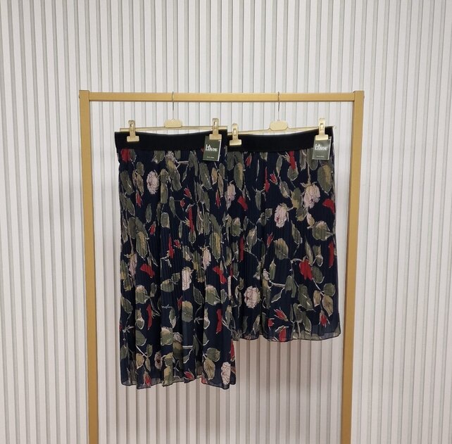 Rok plissé kort model - marine/bordeaux dessin