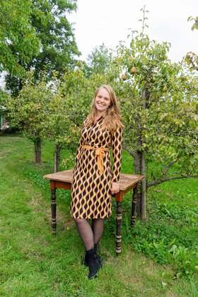 Jurk Benthe - zwart/mosterdgeel