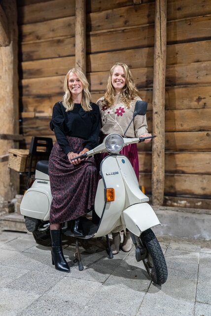 Rok Iris - bordeaux/zwart mesh