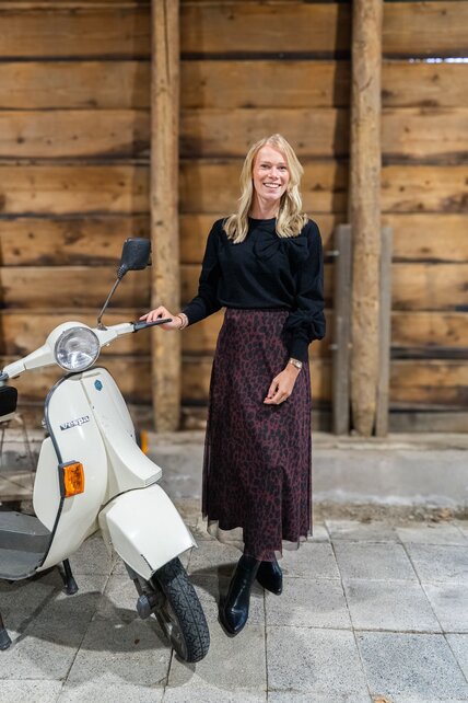 Rok Iris - bordeaux/zwart mesh