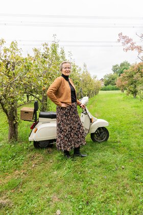 Rok plissé kort model - zwart/cognac paisley