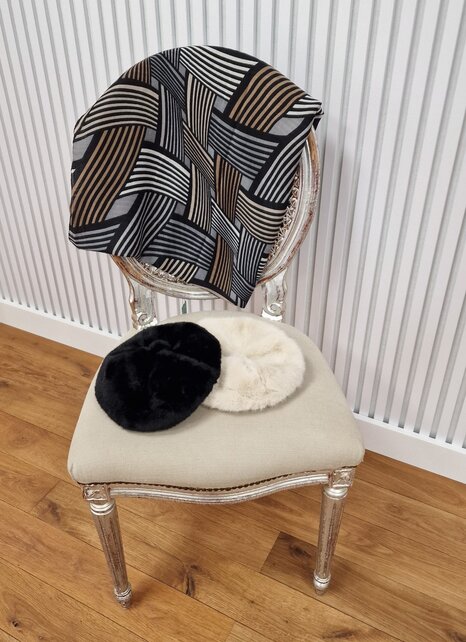 Sjaal met grafische lijnen - zwart