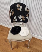 Sjaal met bloemen - zwart/wit/bruin