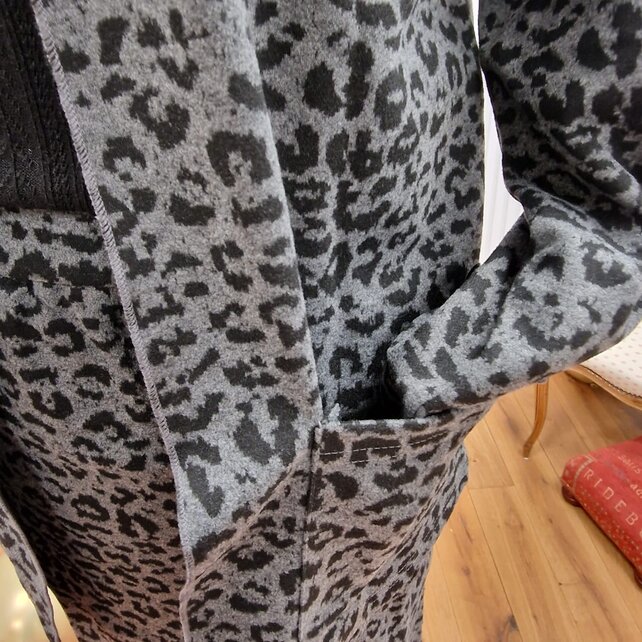 Blazervest Pascale - panter zwart/grijs