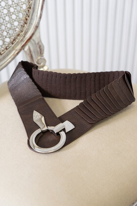Riem met haaksluiting - bruin