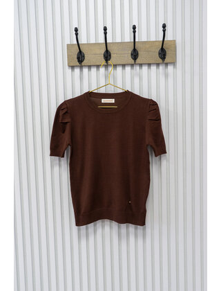 Truitje Manon - bruin