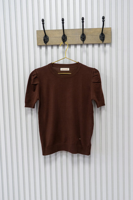 Truitje Manon - bruin