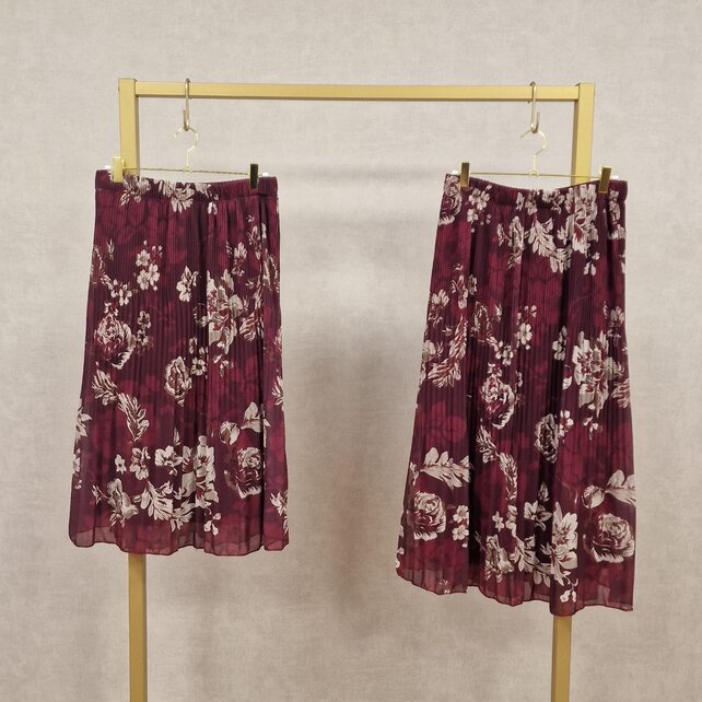Rok plissé kort model - bloem bordeaux
