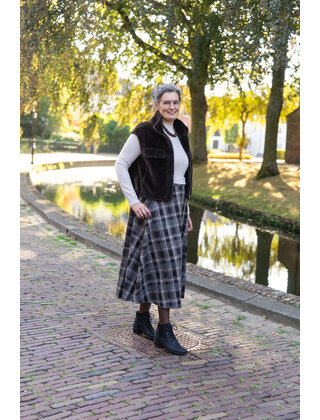 Rok Angeline - ruit bruin