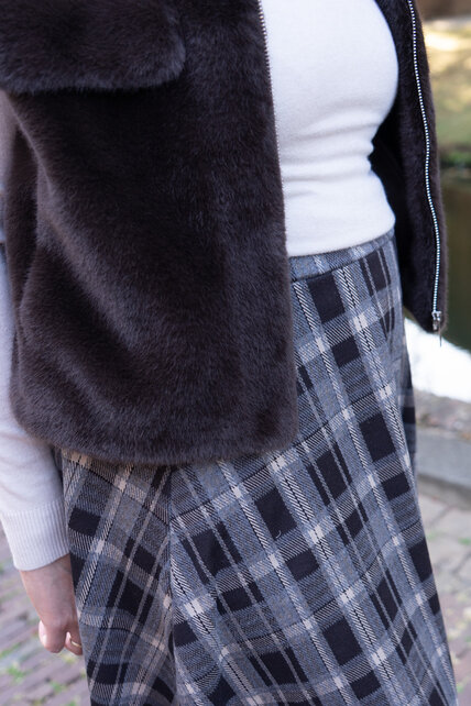 Rok Angeline - ruit bruin