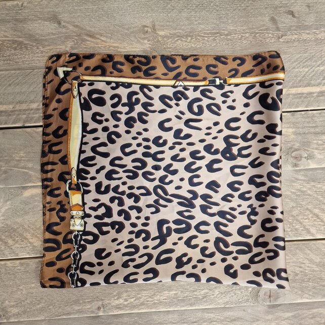 Sjaaltje vierkant - panterprint beige