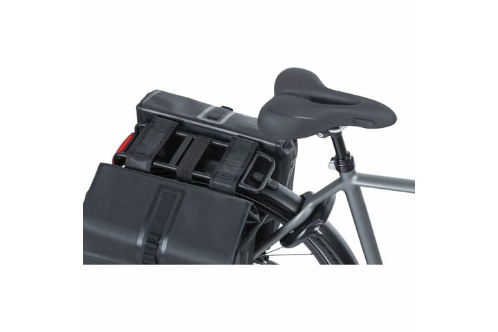 Basil fietstas dubbel Urban dry black 50L 6