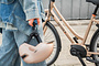 Cortina E-Tide Elektrische Damesfiets 28 inch Middenmotor DB7 10 klein