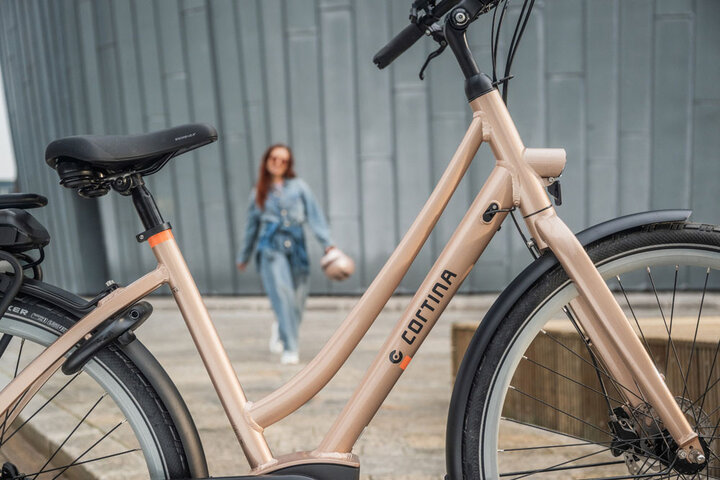 Cortina E-Tide Elektrische Damesfiets 28 inch 46cm Middenmotor DB7 3