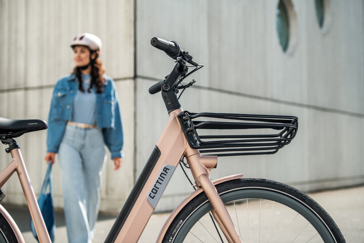 Cortina Voordrager 6