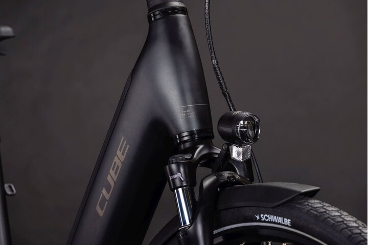 Cube Supreme Hybrid Comfort SE One 600 Elektrische Damesfiets 28 inch 54cm 5v 3