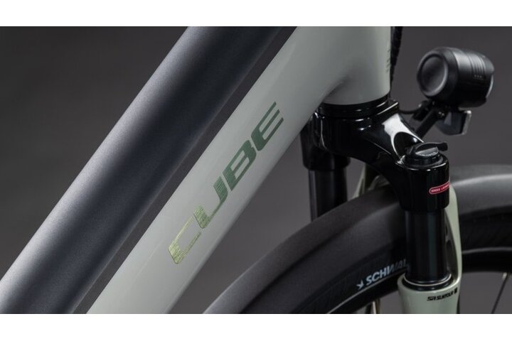 Cube Supreme Hybrid Deluxe One 600 Elektriche Damesfiets 28 inch 50cm 5v 7